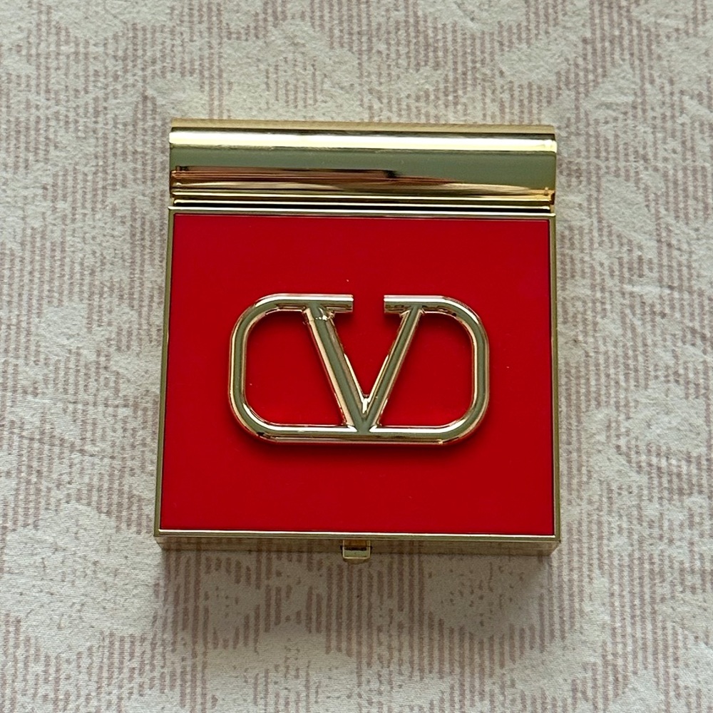 Valentino Eye2Cheek Eyeshadow and Blush - 02 Very Rose